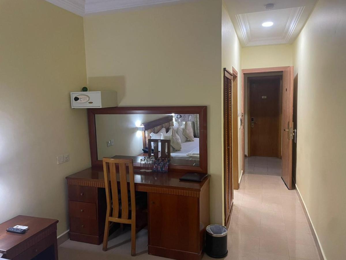 Hotel Marjorie 'Y' Tema Εξωτερικό φωτογραφία